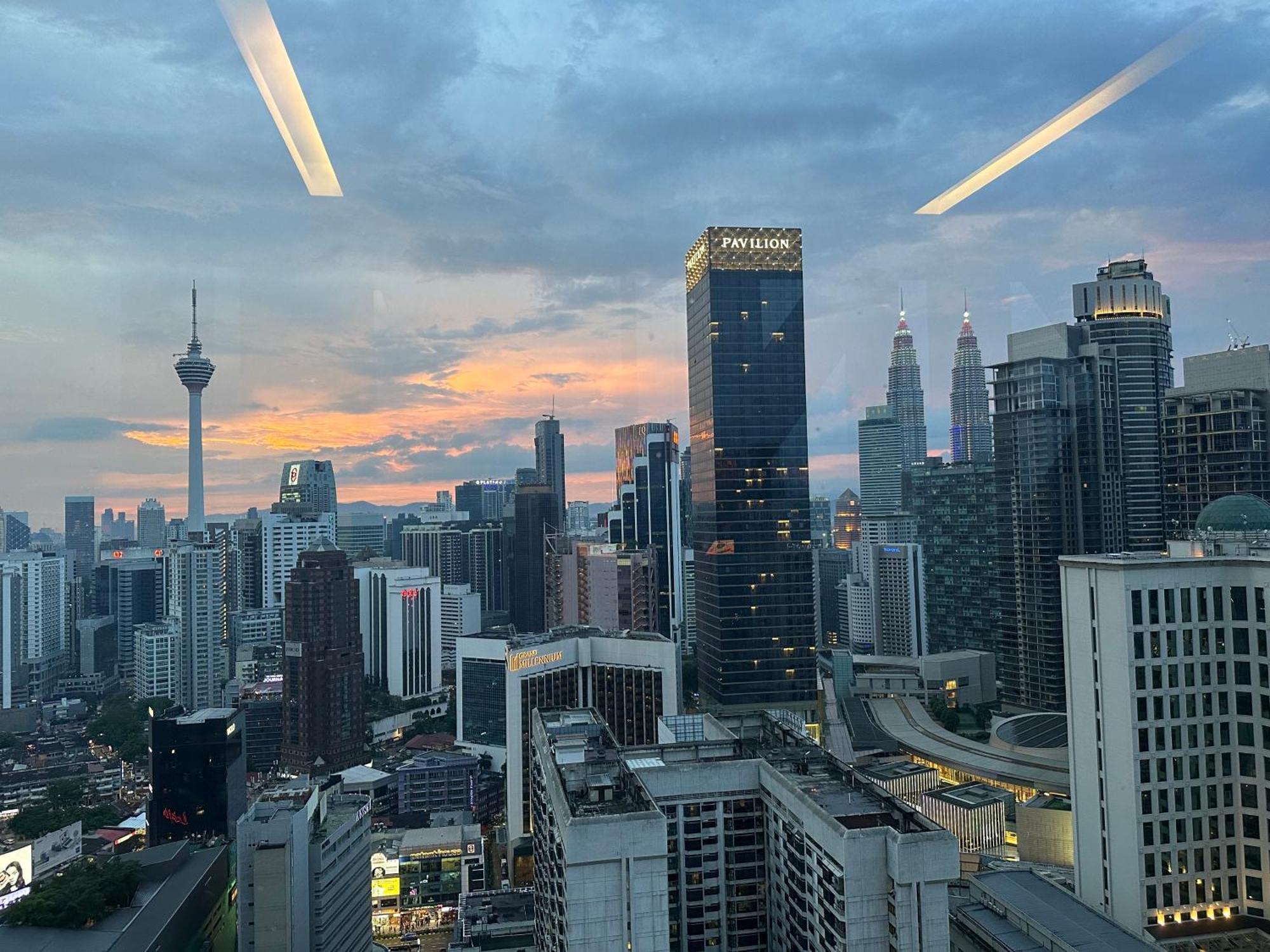 The Axon Bukit Bintang By Cozy White * Kuala Lumpur